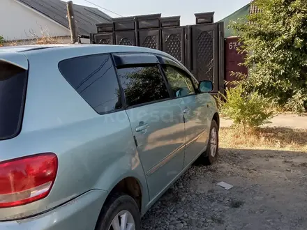 Toyota Ipsum 2001 года за 3 800 000 тг. в Уральск