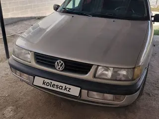 Volkswagen Passat, 1995