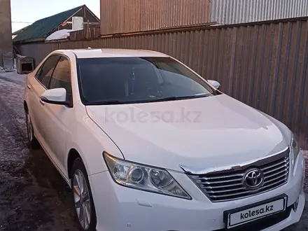 Toyota Camry 2013 года за 10 500 000 тг. в Астана – фото 2