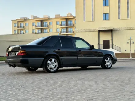 Mercedes-Benz E 220 1993 года за 3 500 000 тг. в Туркестан – фото 6