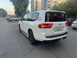 Toyota Land Cruiser 2021 годаfor37 500 000 тг. в Астана – фото 3