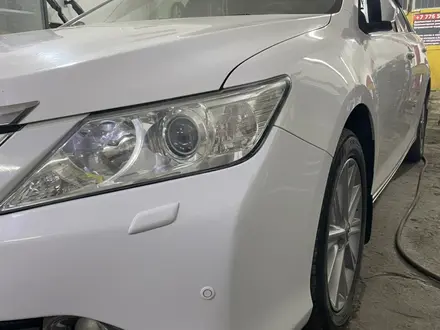 Toyota Camry 2014 года за 12 200 000 тг. в Сатпаев – фото 2