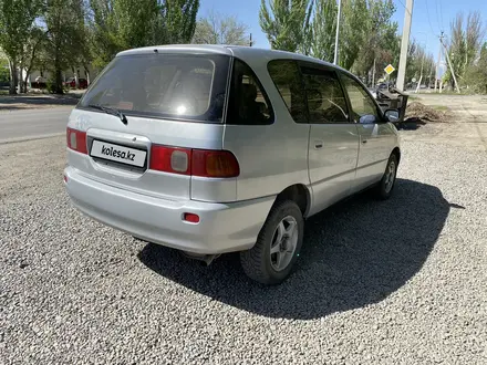 Toyota Ipsum 1996 года за 3 600 000 тг. в Жаркент – фото 4