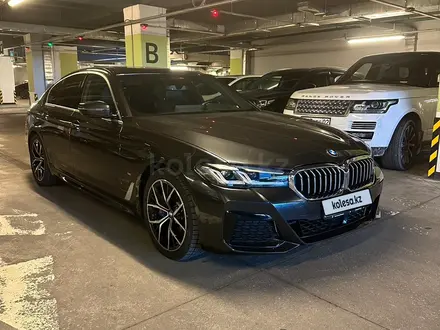 BMW 530 2021 года за 32 000 000 тг. в Астана