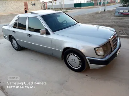 Mercedes-Benz E 220 1993 года за 1 700 000 тг. в Кызылорда – фото 2