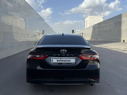 Toyota Camry 2022 года за 14 000 000 тг. в Шымкент – фото 4
