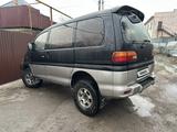 Mitsubishi Delica 2000 годаүшін3 850 000 тг. в Алматы – фото 2