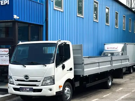 Hino  300 бортовой 2022 года за 22 000 000 тг. в Алматы – фото 2