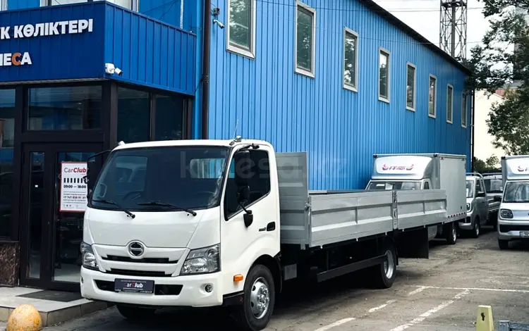 Hino  300 бортовой 2022 года за 22 000 000 тг. в Алматы