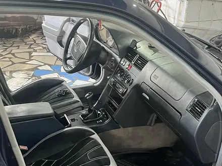 Mercedes-Benz C 220 1995 года за 2 000 000 тг. в Караганда – фото 4