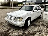 Mercedes-Benz E 200 1993 годаүшін1 000 000 тг. в Урджар – фото 2