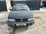 Volkswagen Passat 1994 годаүшін940 000 тг. в Уральск – фото 2