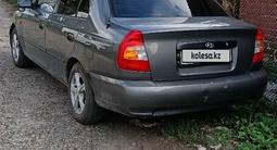 Hyundai Accent 2004 годаfor2 600 000 тг. в Усть-Каменогорск – фото 3