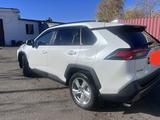 Toyota RAV4 2021 годаүшін16 000 000 тг. в Кокшетау – фото 4