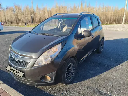 Chevrolet Spark 2011 года за 2 600 000 тг. в Шымкент – фото 3