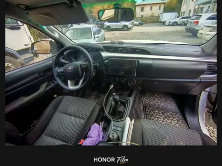 Toyota Hilux 2018 года за 17 000 000 тг. в Актобе – фото 6