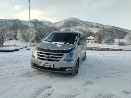 Hyundai Starex 2013 года за 9 200 000 тг. в Алматы – фото 27