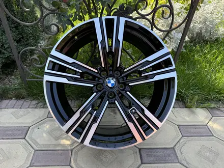 Оригинальные диски R21 для BMW 5, 6, 7 серии, BMW I5, BMW I7 БМВ за 870 000 тг. в Алматы – фото 20
