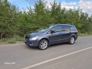 Mitsubishi Grandis, 2006
