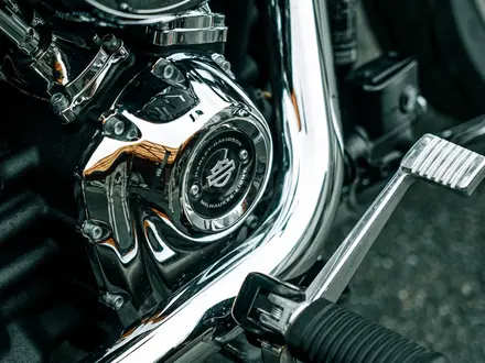 Harley-Davidson  Low Rider 2018 года за 10 500 000 тг. в Алматы – фото 8