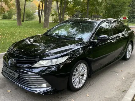 Toyota Camry 2018 года за 14 000 000 тг. в Алматы – фото 5