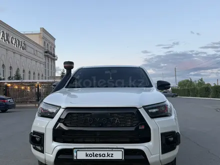 Toyota Hilux 2022 года за 21 500 000 тг. в Уральск – фото 2