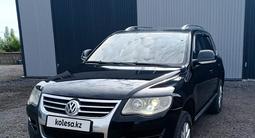 Volkswagen Touareg 2008 года за 5 700 000 тг. в Астана