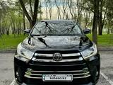 Toyota Highlander 2017 года за 17 400 000 тг. в Алматы