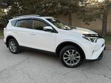 Toyota RAV4 2017 годаүшін14 300 000 тг. в Алматы – фото 4