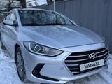 Hyundai Elantra 2018 годаүшін7 650 000 тг. в Алматы