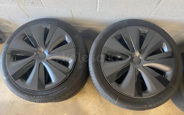 Комплект Колёс Tesla Model S (ORIGINAL) 255/45R19 + 285/40R19 за 3 000 тг. в Алматы