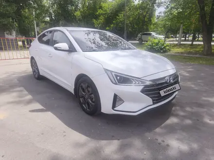 Hyundai Elantra 2019 года за 8 000 000 тг. в Алматы – фото 3