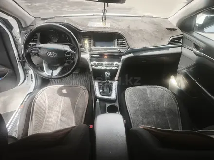 Hyundai Elantra 2019 года за 8 000 000 тг. в Алматы – фото 9