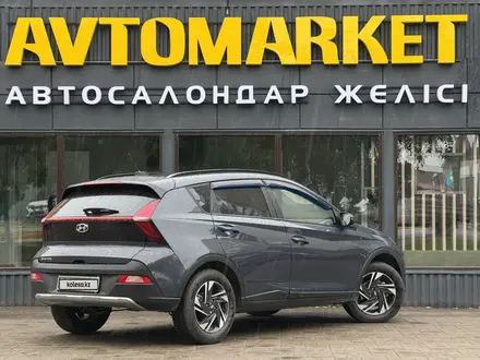 Hyundai Bayon 2023 года за 7 600 000 тг. в Уральск – фото 3