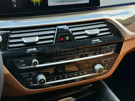 BMW 540 2017 года за 18 900 000 тг. в Астана – фото 12