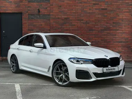 BMW 540 2017 года за 18 900 000 тг. в Астана – фото 2