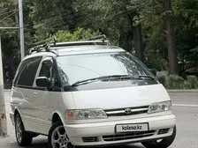 Toyota Estima, 1998
