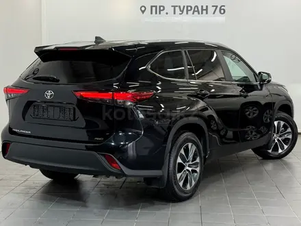 Toyota Highlander Prestige 2023 года за 27 500 000 тг. в Астана – фото 20