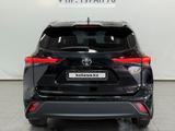 Toyota Highlander Prestige 2023 года за 27 500 000 тг. в Астана – фото 4