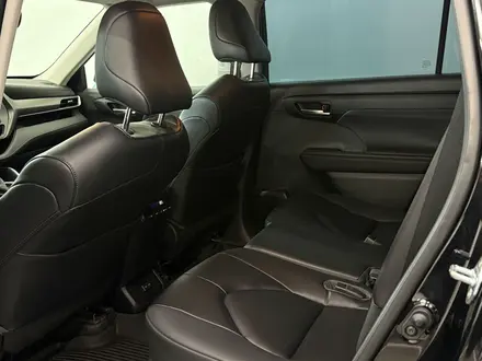 Toyota Highlander Prestige 2023 года за 27 500 000 тг. в Астана – фото 11