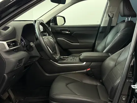 Toyota Highlander Prestige 2023 года за 27 500 000 тг. в Астана – фото 12