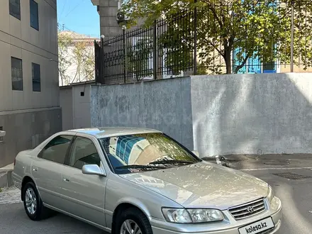 Toyota Camry 2000 года за 3 450 000 тг. в Алматы