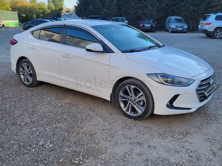 Hyundai Elantra 2018 года за 7 800 000 тг. в Астана – фото 2