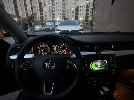 Skoda Superb 2012 года за 6 500 000 тг. в Астана – фото 13