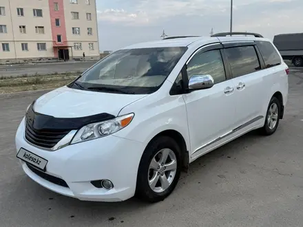 Toyota Sienna 2017 года за 15 200 000 тг. в Атырау – фото 2