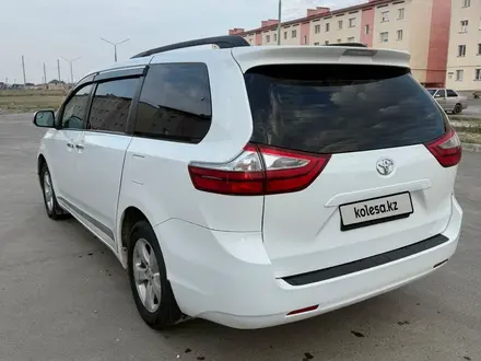 Toyota Sienna 2017 года за 15 200 000 тг. в Атырау – фото 6
