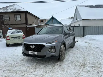 Hyundai Santa Fe 2019 года за 10 500 000 тг. в Актобе