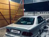 Mercedes-Benz E 280 1996 года за 2 600 000 тг. в Есик – фото 2