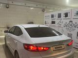 Hyundai Elantra 2017 годаүшін5 500 000 тг. в Атырау – фото 4