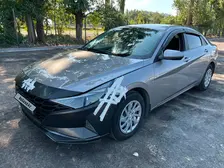 Hyundai Elantra, 2022